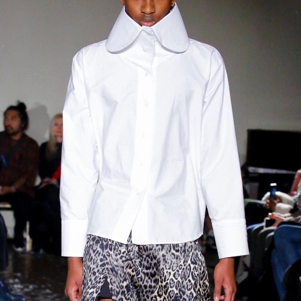 Vaquera High Collared Blouse